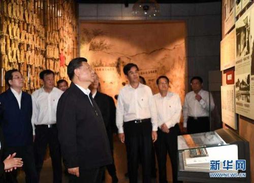5月20日，习近平在江西省于都县中央红军长征出发纪念馆参观。 新华社记者 谢环驰 摄