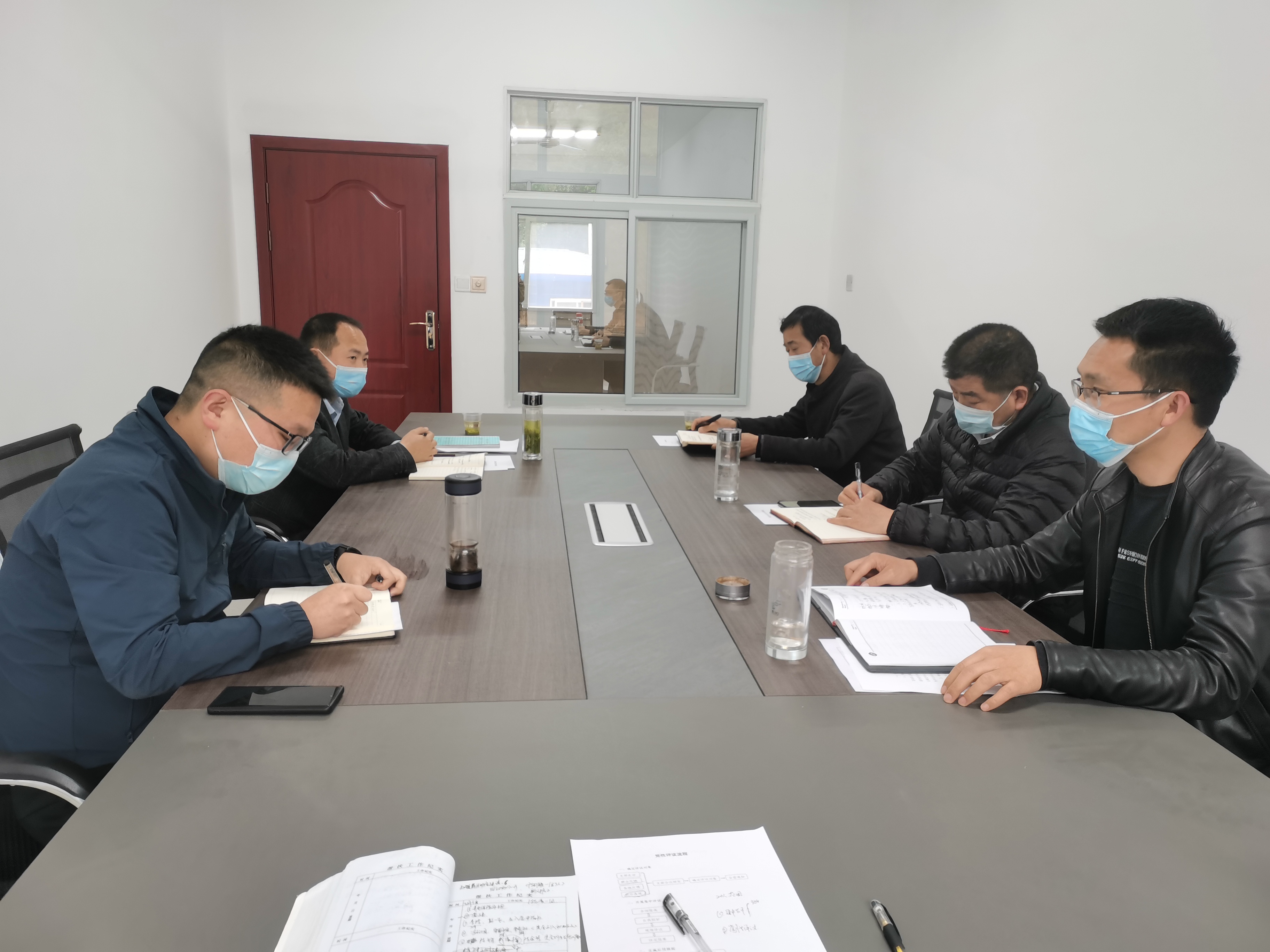 社区支委会商议确认评议对象.jpg
