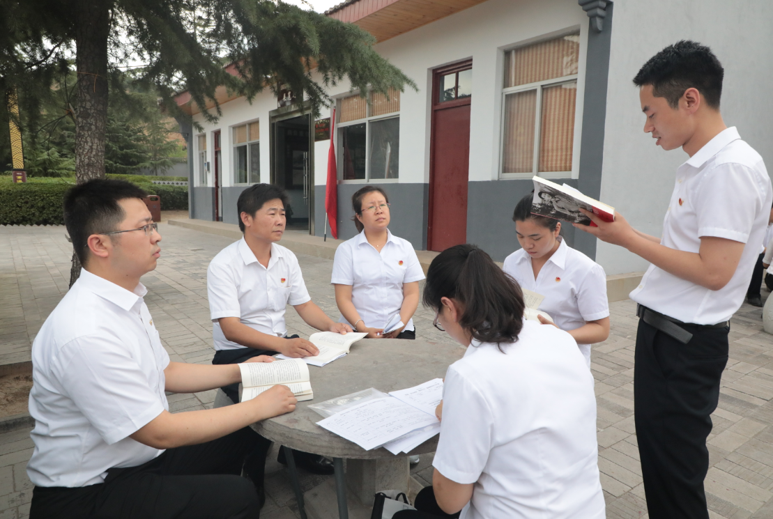 接受红色主题教育 厚植爱国爱党情怀 (4).png